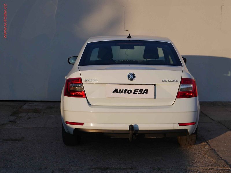 Škoda Octavia (2017) 1.6 TDi, ČR, AC, TZ - fotka 5 z 20