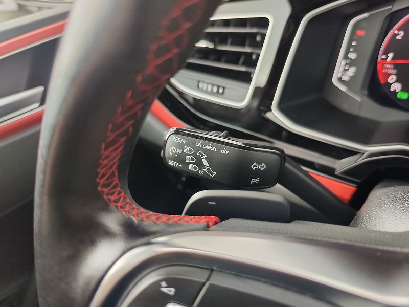 Volkswagen Polo 2.0 TSI/147kW GTI DSG - fotka 25 z 29