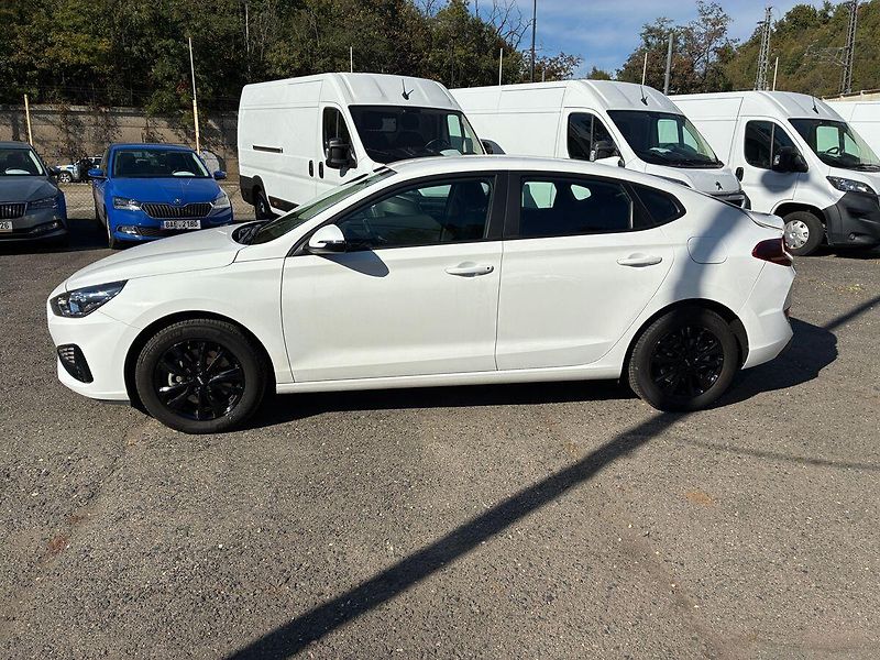 Hyundai i30 1.0 T-GDi 88 kW Fastback ČR - fotka 4 z 22