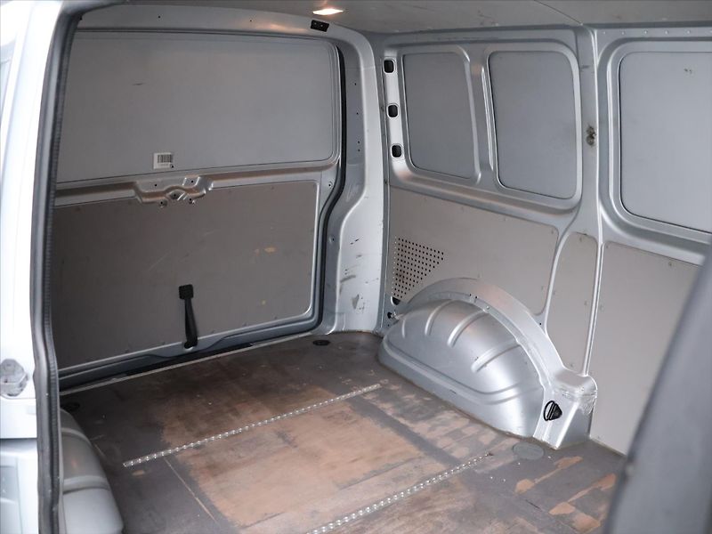 Volkswagen Transporter 2,0 TDI 75 kW Klima DPH CZ - fotka 12 z 28