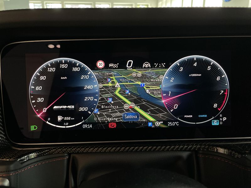 Mercedes-Benz Třídy G 63 AMG 4Matic - fotka 27 z 41