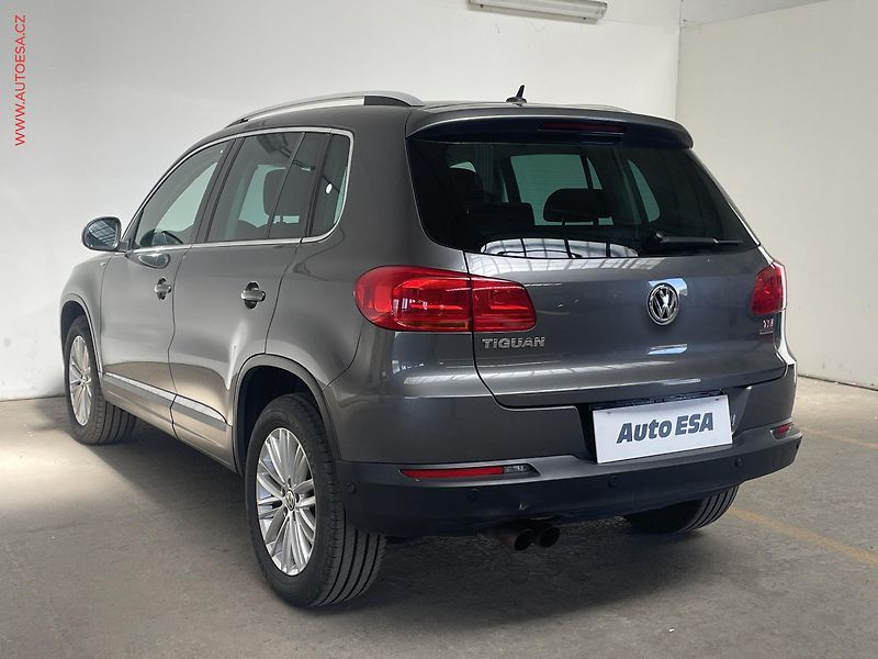 Volkswagen Tiguan (2014) 1.4 TSi 4X4, CUP, park.čidla - fotka 6 z 15