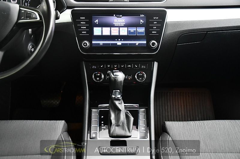 Škoda Superb 2.0TDi DSG TAŽNÉ CANTON - fotka 23 z 58