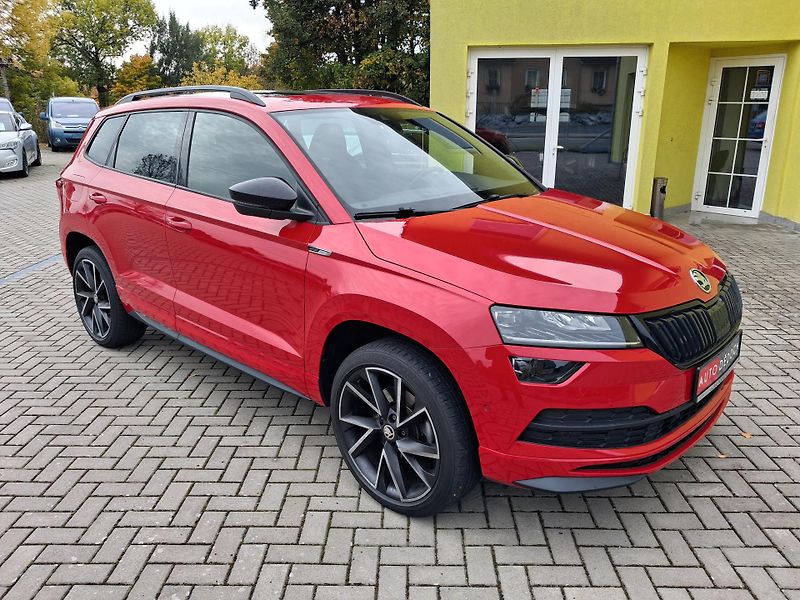 Škoda Karoq (2020) 2,0TDi DSG 4x4 SPORTLINE NAVI - fotka 1 z 48