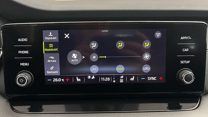 Škoda Octavia 2.0 TDI Ambition - fotka 24 z 24