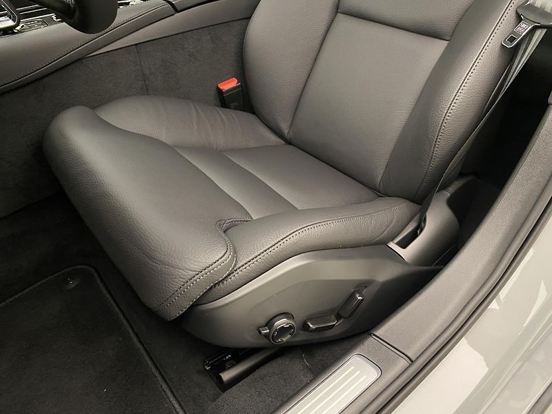 Volvo V90 T6 AWD RECHARGE CORE REZERVACE - fotka 25 z 60