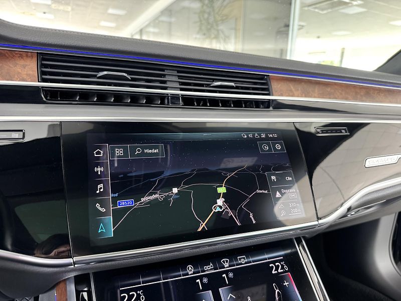 Audi A8 50TDI Q*Vzduch*REZERVACE! - fotka 24 z 49