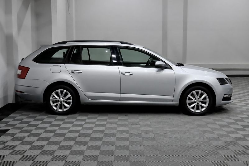 Škoda Octavia 3 FL Combi 1.4 TSI 110 kW - fotka 4 z 29