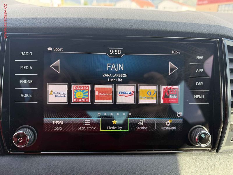 Škoda Karoq (2022) 1.5 TSi, 2.maj,ČR, SportLine - fotka 16 z 19
