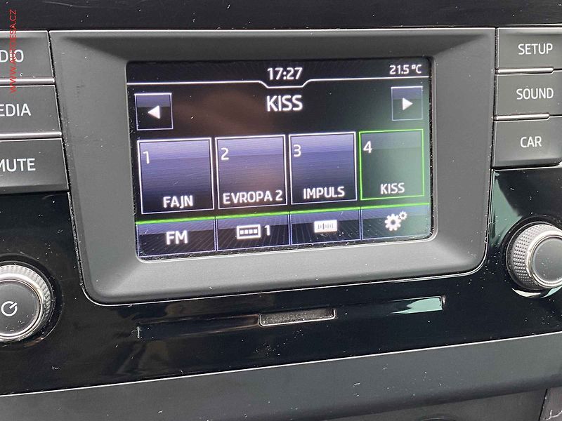 Škoda Rapid (2016) 1.2 TSi, 2.maj,ČR, STK5/28 - fotka 14 z 16