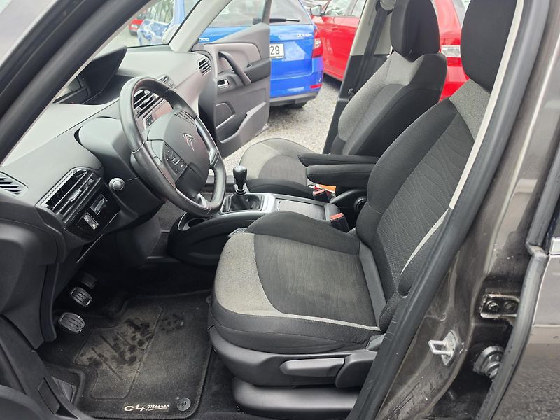 Citroën C4 Picasso 1.2 TCE TZ Masáž  - fotka 11 z 18
