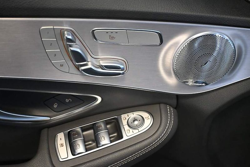 Mercedes-Benz Třídy C (2020) 2.0 300 DE T 9G-TRONIC LED 360 - fotka 18 z 47
