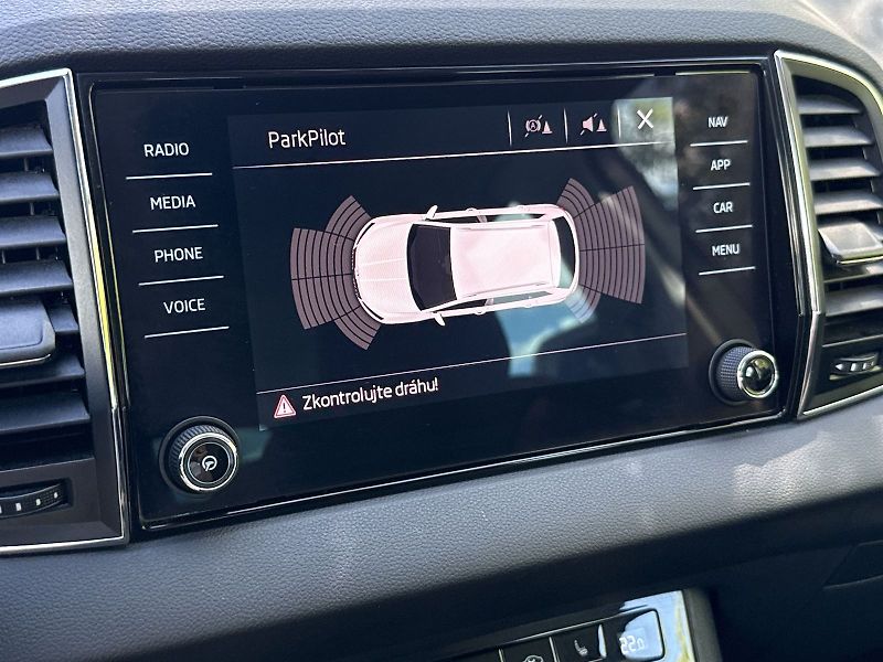 Škoda Karoq (2020) 1.6 TDI Ambition - fotka 13 z 29