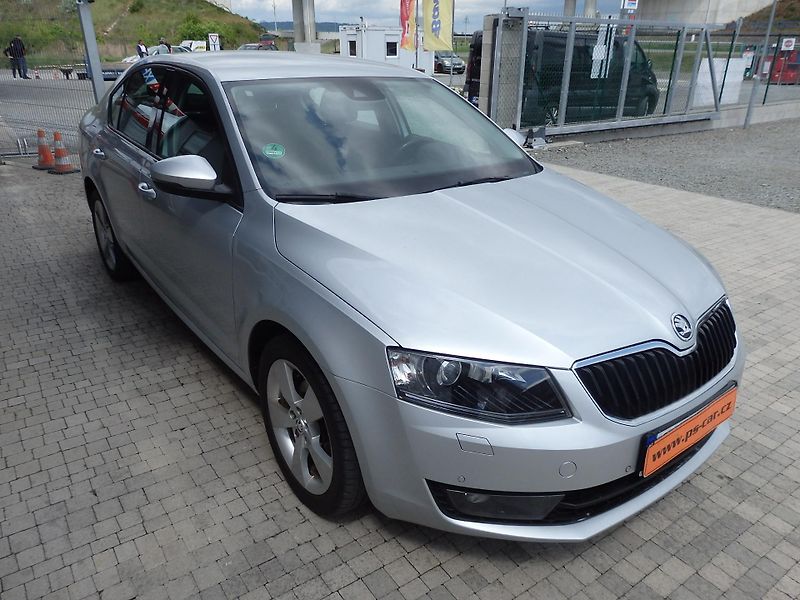 Škoda Octavia 2.0 TDI 110 kW 6x AIRBAG - fotka 3 z 17