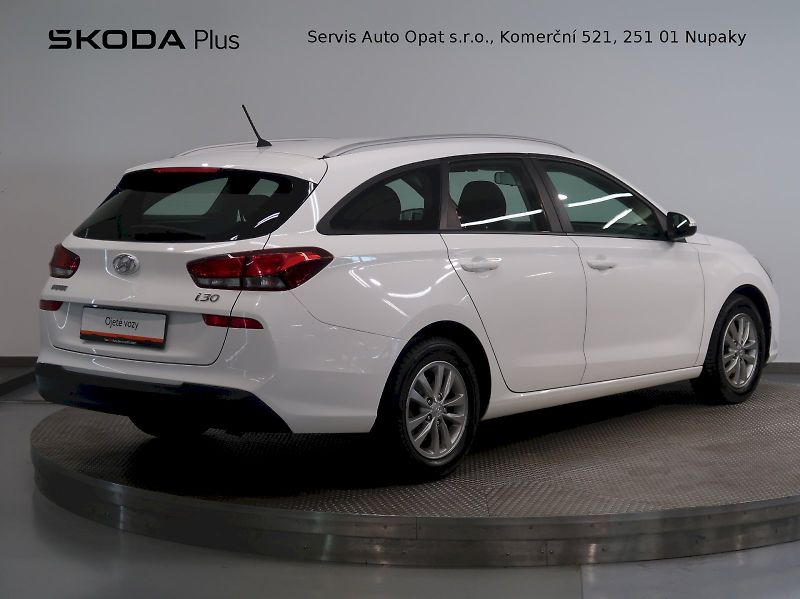 Hyundai i30 (2018) 1.6CRDI 85kW - fotka 2 z 29