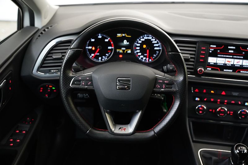 Seat Leon - fotka 18 z 28