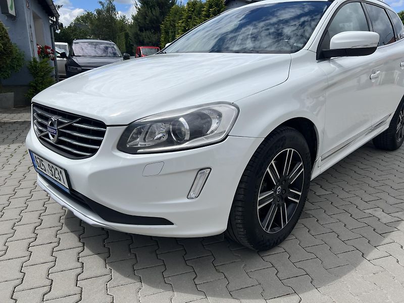 Volvo XC60 2,4 AWD D4 Summum 1.maj.  - fotka 5 z 56