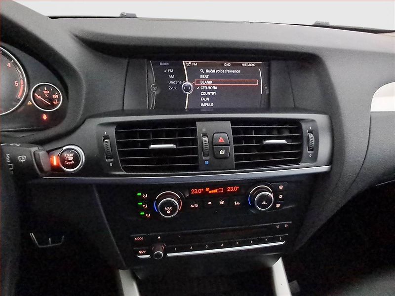 BMW X3 (2011) xDrive20d, 4X4, Automat, Navi - fotka 12 z 19
