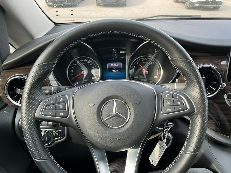Mercedes-Benz EQV (2021) EQV 300 Long - fotka 14 z 17