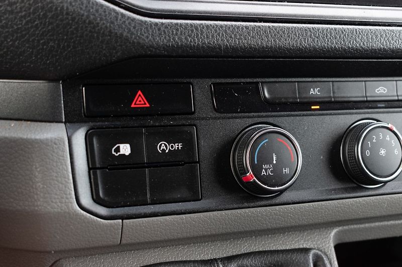 Volkswagen Crafter 2.0TDI*L1H1*SERVIS VW*DPH* - fotka 16 z 28