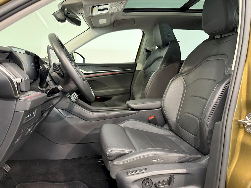 Škoda Kodiaq (2024) EXCLUSIVE 2.0TDI 142KW DSG 7 M - fotka 10 z 44