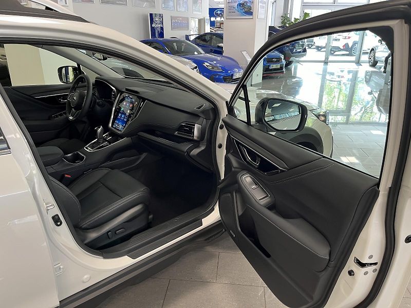 Subaru Outback (2026) 2.5i Touring + Z. KOLA ZDARMA! - fotka 10 z 21