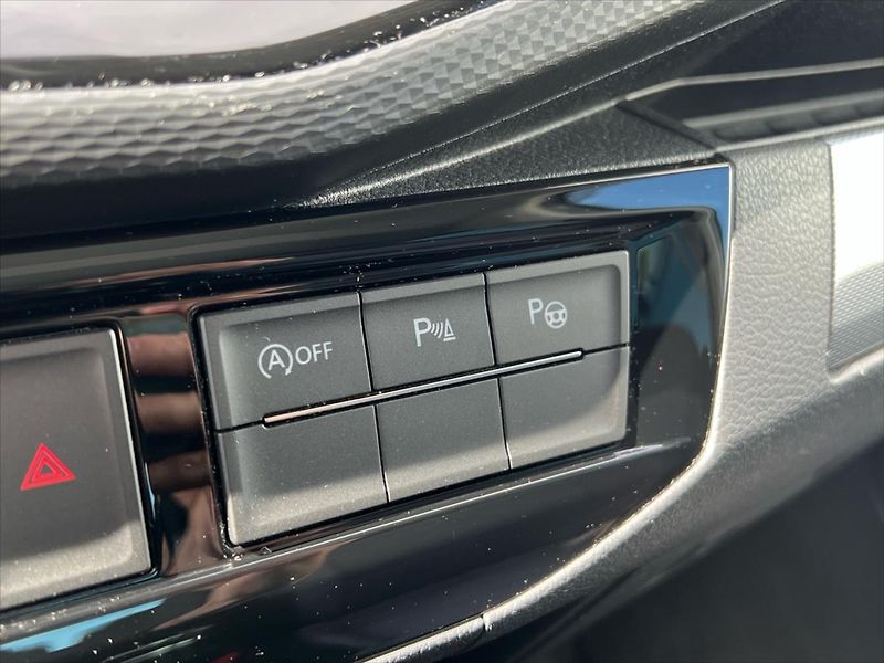Volkswagen Multivan 2,0 TDi 150kW 7DSG 4Motion BUL - fotka 24 z 26