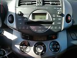 Toyota RAV4 (2007) 2.2 D4-D 4x4, AC, TZ - náhled 15