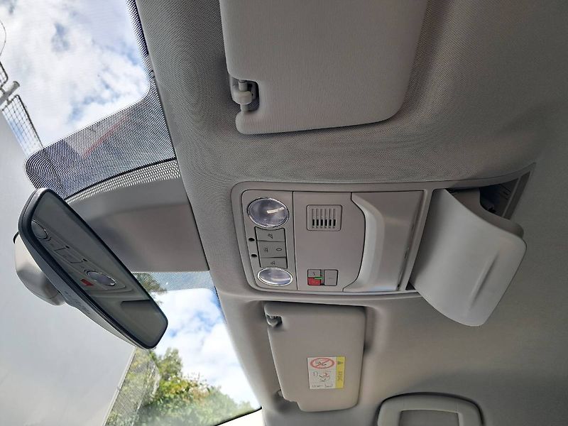 Škoda Karoq (2025) Top SELECTION 2.0 TDI / 110 kW - fotka 21 z 33