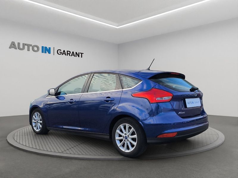 Ford Focus (2018) 1.0 EcoBoost 92kW, Serv. kniha - fotka 7 z 23