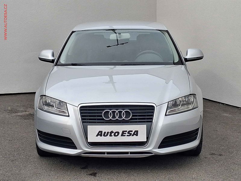 Audi A3 (2009) 1.4 TFSi, Attraction, AC - fotka 2 z 14