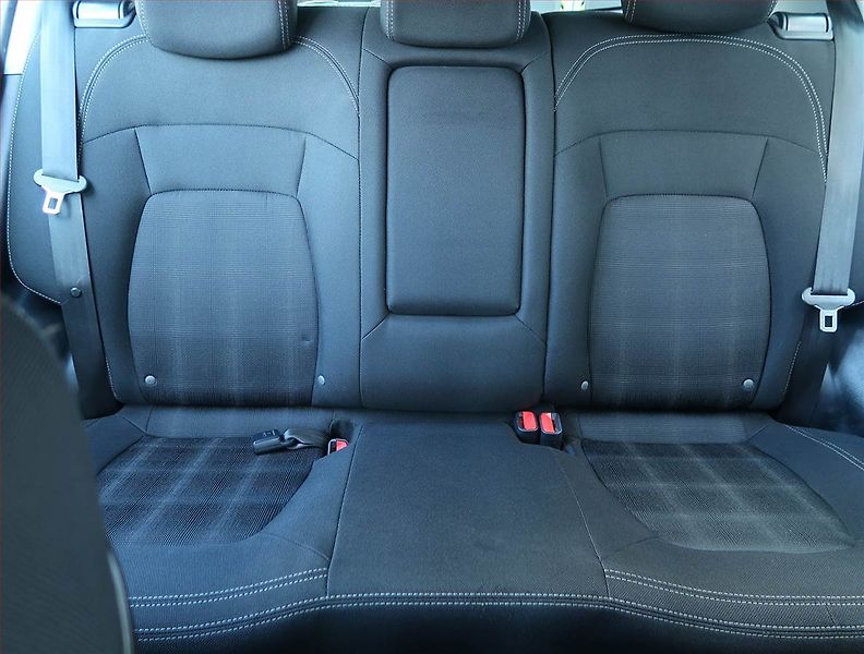 Kia Sportage (2011) 1.6 GDI, Tempomat - fotka 10 z 15