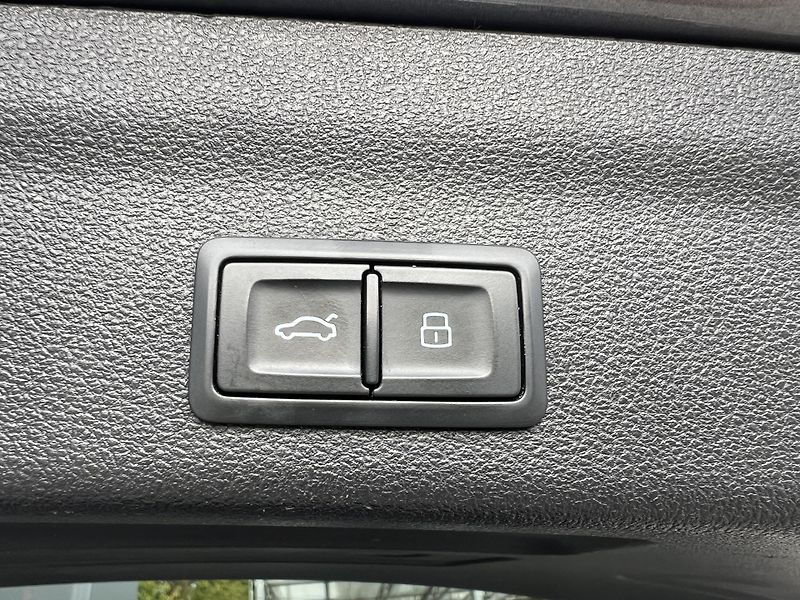 Audi A6 Allroad 3,0TDi 210kW QUATTRO - fotka 27 z 37