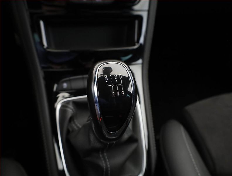 Opel Astra (2020) 1.2 Turbo, ČR,1.maj - fotka 11 z 17