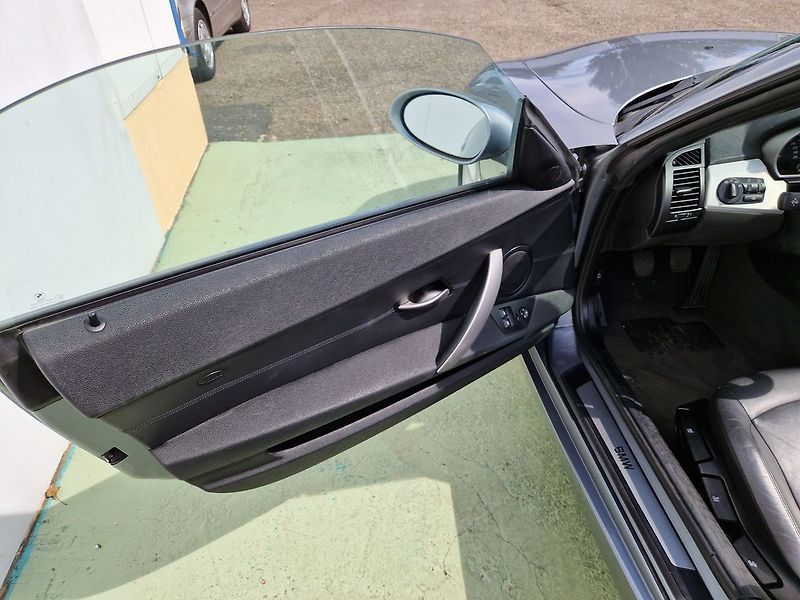 BMW Z4 2.0 Klima - fotka 21 z 32