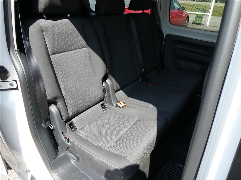 Volkswagen Caddy 2,0 TDi 110kW 7.míst,Maxi,1maj - fotka 27 z 52