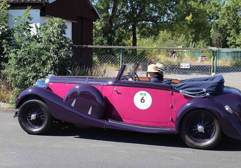 Perlou letošního ročníku Sachsen Classic Rallye byl 102 let starý vůz Cunningham V5 Special.