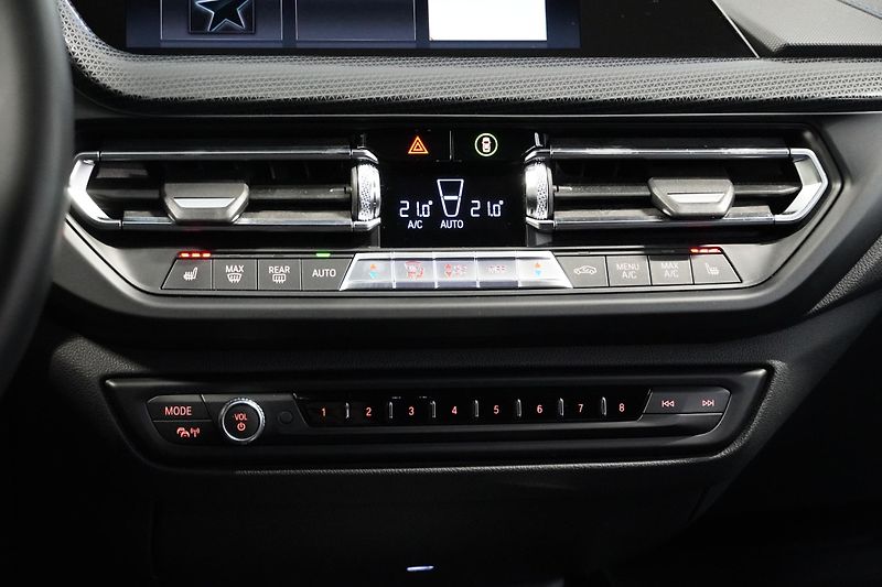 BMW Řada 1 118i,M-paket,ČR,DPH,NAVI - fotka 21 z 28