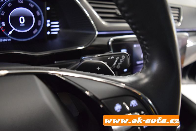 Škoda Superb 1.4 TSI iV LAURIN & KLEMENT  - fotka 43 z 77