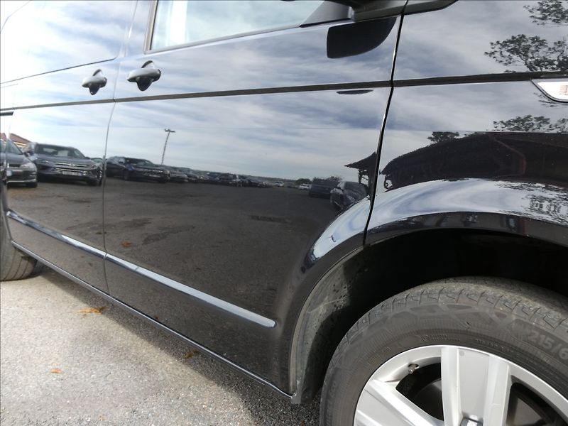 Volkswagen Multivan 2,0 TDi110kW 1.majitel,DSG,4x4 - fotka 14 z 44