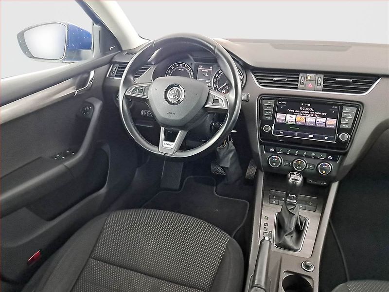 Škoda Octavia (2015) Scout 2.0 TDI, 4X4, Automat - fotka 7 z 19