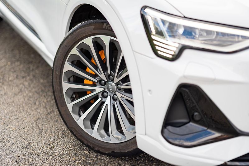 Audi e-tron (2020) /300kW - fotka 8 z 51
