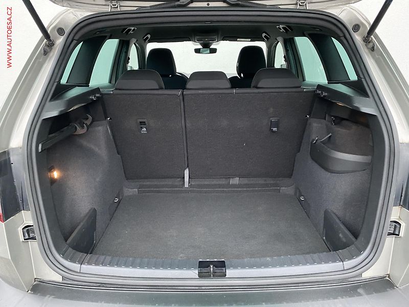 Škoda Karoq (2018) 2.0TDi 4x4, DSG, LED, park - fotka 7 z 18