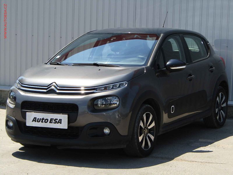 Citroën C3 (2019) 1.2 PT, Feel, navi - fotka 3 z 18