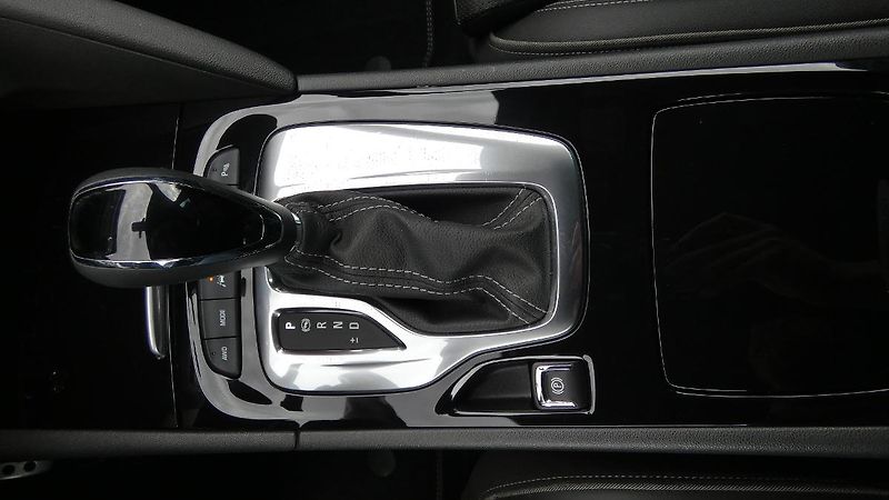 Opel Insignia ST 2,0 T 4x4 GSi - fotka 18 z 27