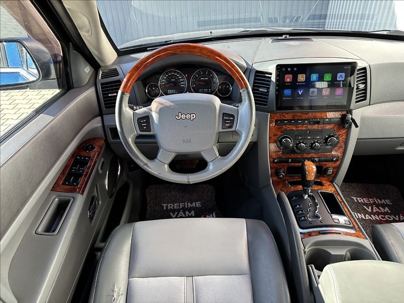 Jeep Grand Cherokee 3.0 CRDI V6 Limited 4x4 - fotka 11 z 19