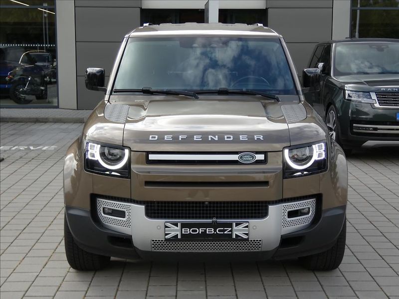 Land Rover Defender 3,0 D300 110 SE,1.maj,ČR,DPH - fotka 4 z 35