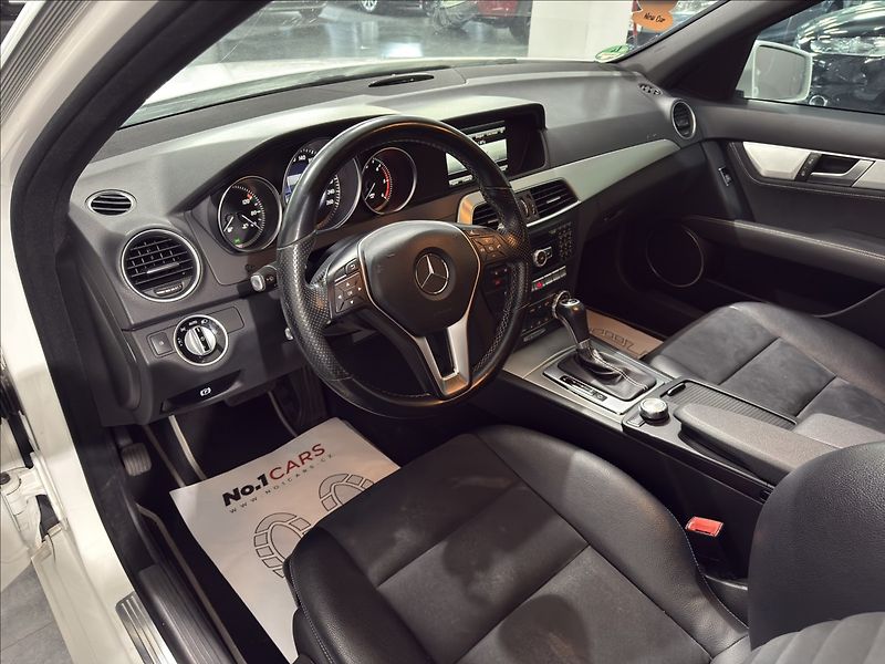 Mercedes-Benz Třídy C 2,2   250CDI 4MATIC AVANTGARDE - fotka 9 z 28