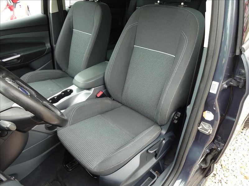 Ford C-MAX 2,0 TDCi 103kW AUTOMAT - fotka 16 z 47