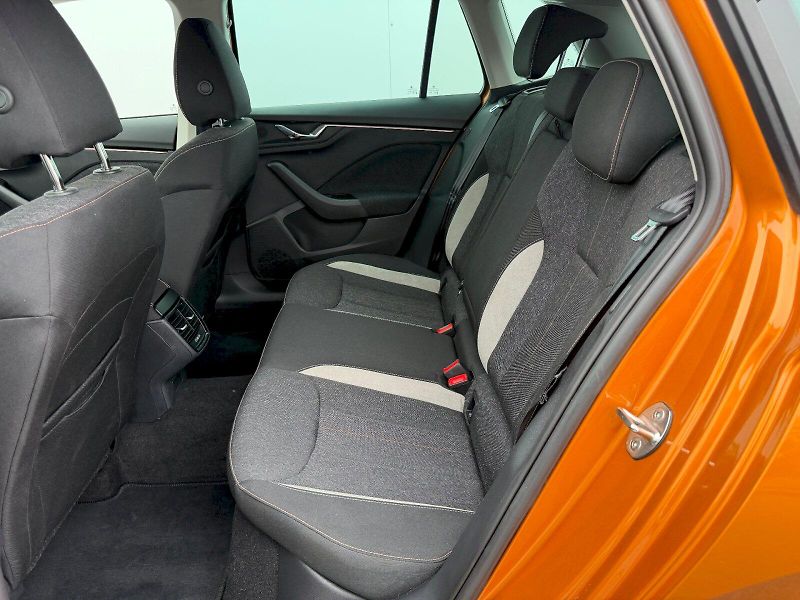 Škoda Kamiq (2025) 1.0 TSI 85kW DSG Top Selection - fotka 24 z 35